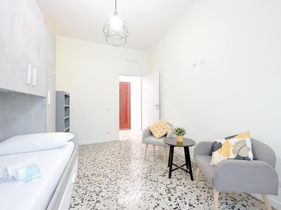 Free Parking - Elegante Casa Con Wifi -Smarttv Apartment Savona Luaran gambar